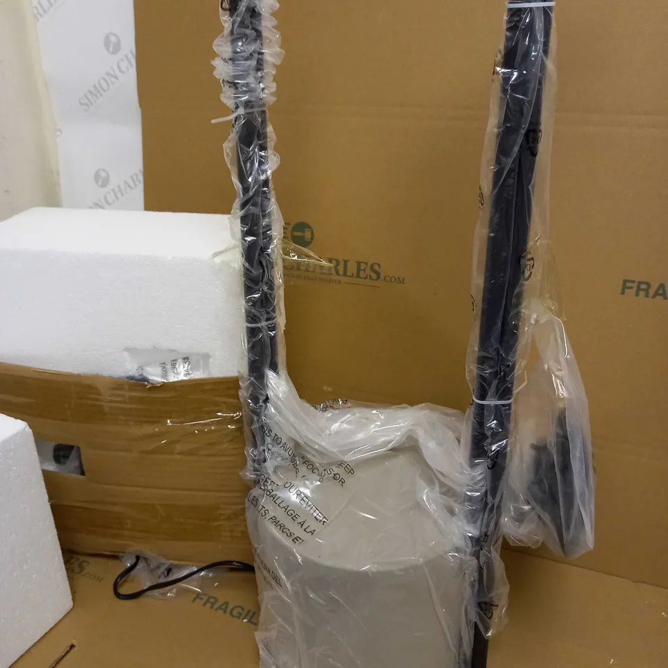 JOGH LEWIS INDUSTRIAL OUTLINE FLOOR LAMP