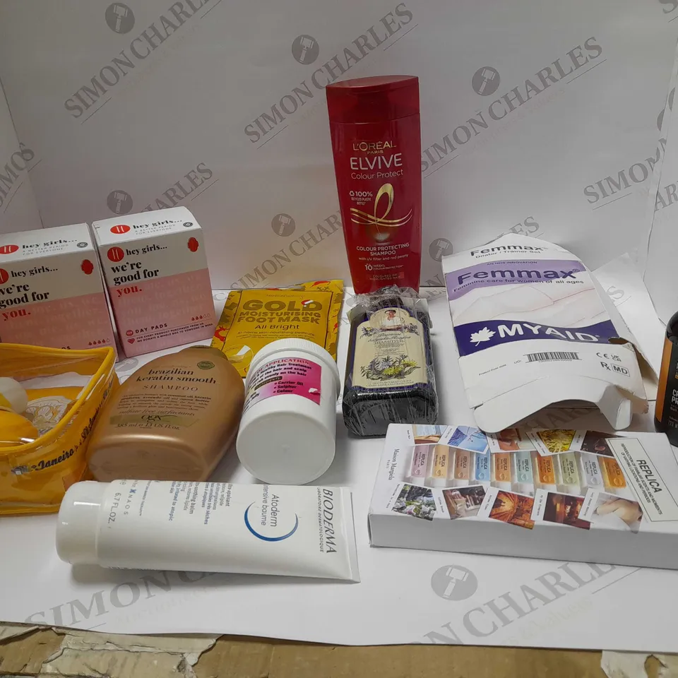BOX OF APPROX 20 ASSORTED COSMETIC ITEMS TO INCLUDE L'OREAL, MANSCAPED AND SKIN CREAMS 