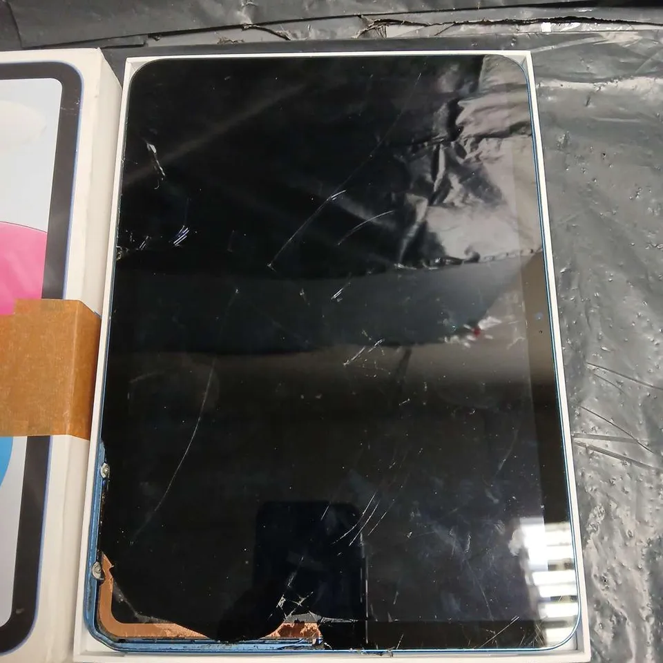 BOXED APPLE IPAD A2696 IN BLUE