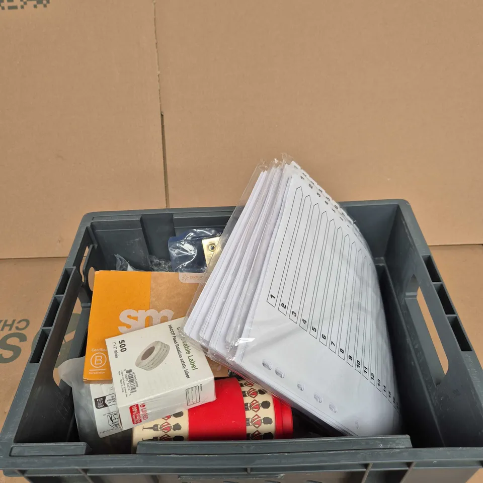 TOTE OF APPROXIMATELY 10 ASSORTED ITEMS INCLUDING DISSOLVABLE LABELS, SMOL MULTI PURPOSE SPRAY REFILLS AND WAYERSEN EAR PLUGS