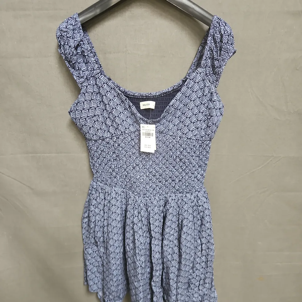 HOLLISTER WOMEN’S BLUE PATTERNED DRESS WITH SMOCKED BODICE – SLEEVELESS, SIZE M