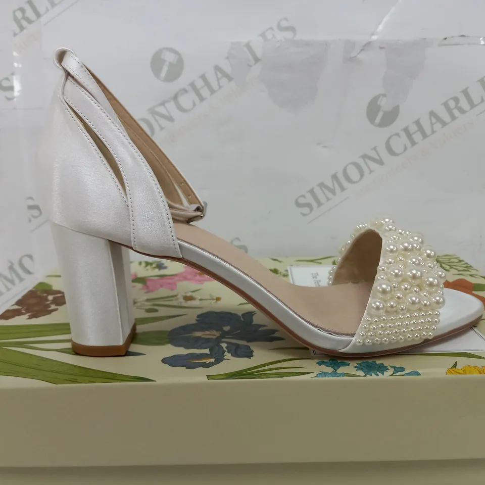 BOXED PAIR OF THE PERFECT BRIDAL COMPANY HIGH HEELS OPEN TOE SANDAL - SIZE EU 38