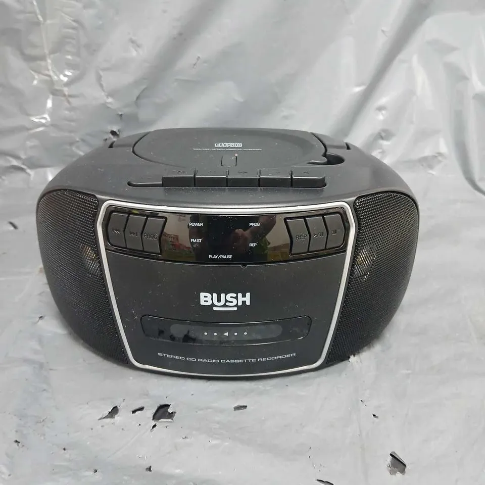 BUSH CD/CASSETTE BOOMBOX WITH RADIO
