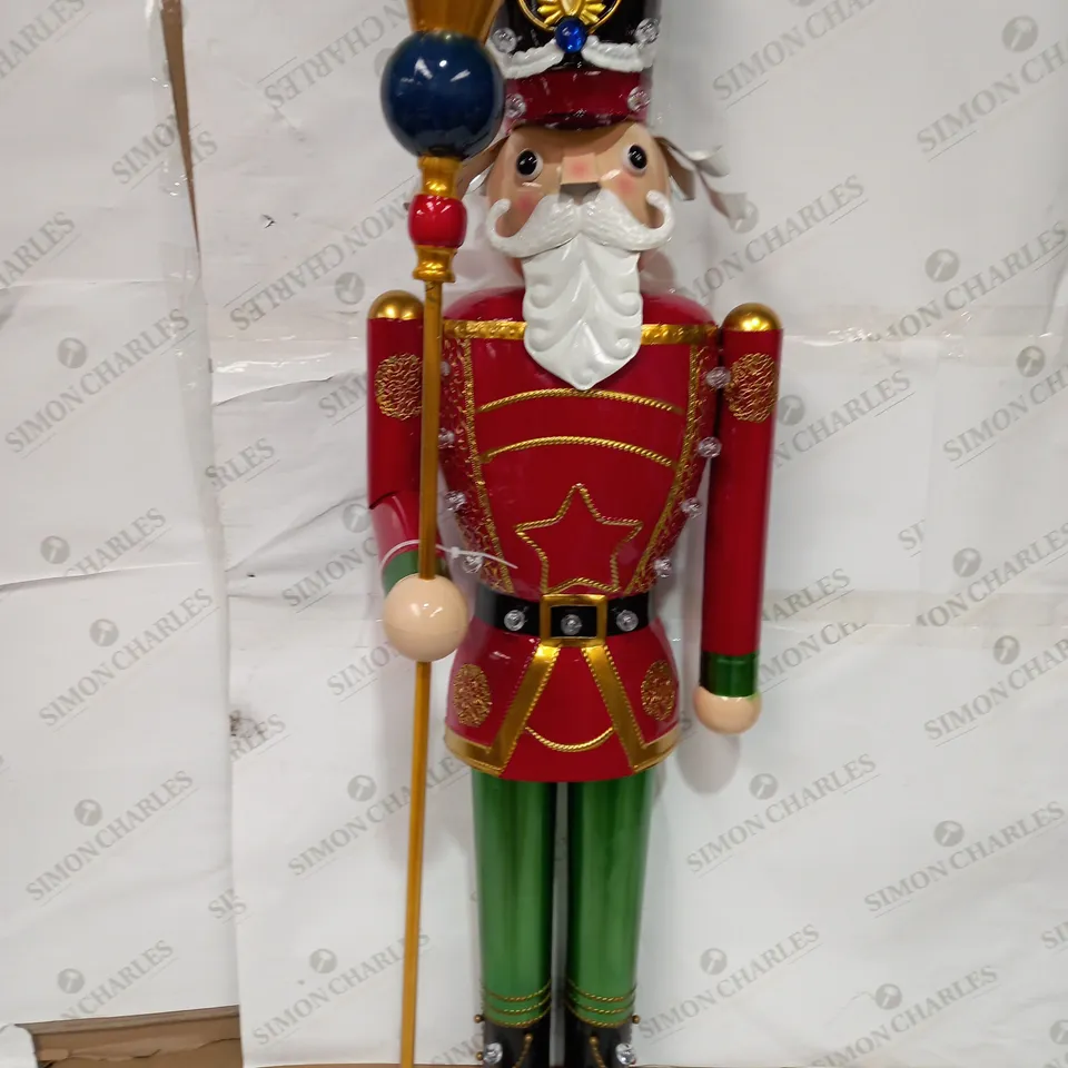 IN-LIT GIANT NUTCRACKER - TRADITIONAL RRP £129.99