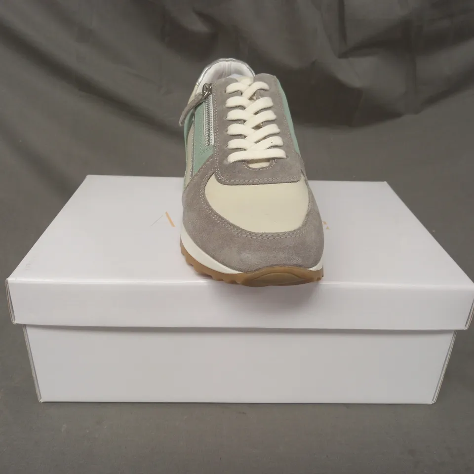 BOXED PAIR OF ANA & AVA SHOES IN MINT/GREY/SILVER EU SIZE 39