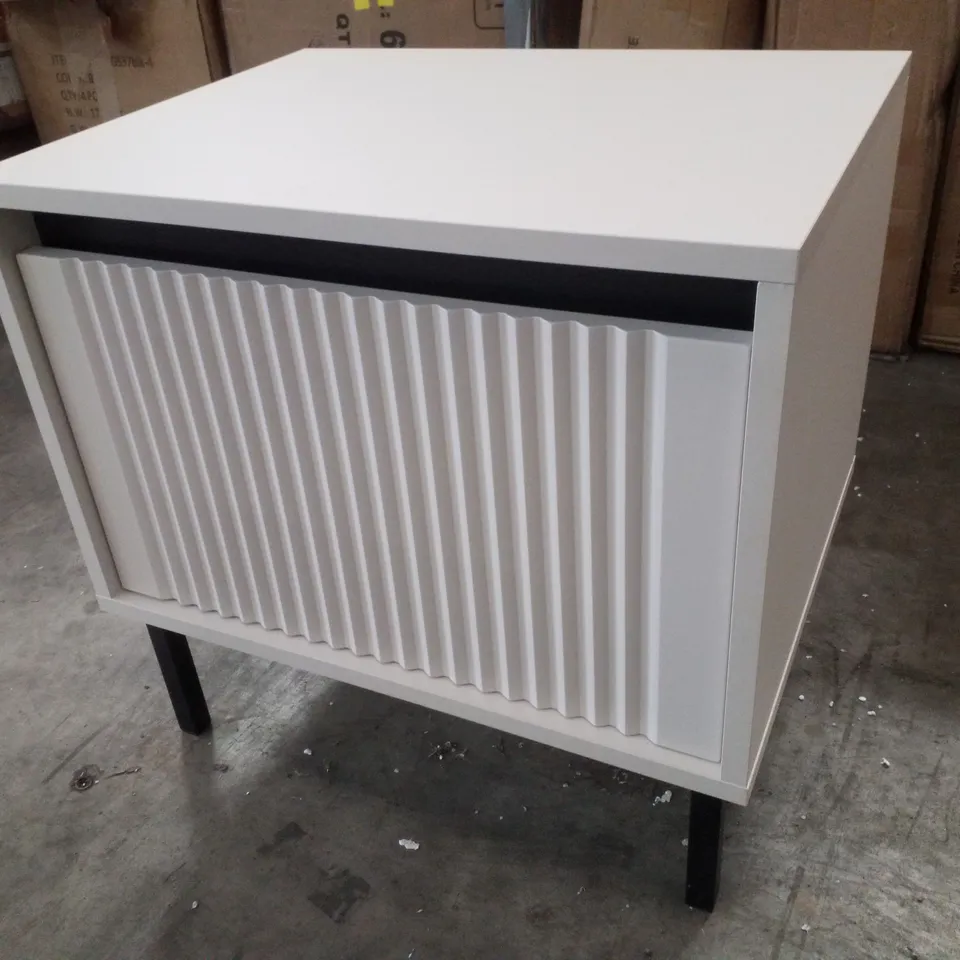 RIDGED BEDSIDE TABLE - COTTON