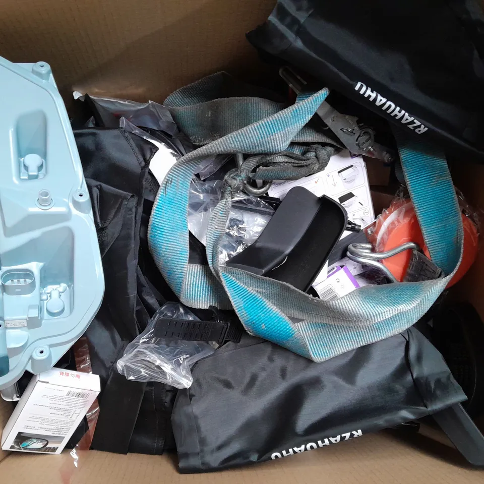 BOX OF ASSORTED CAR ITEMS TO INCLUDE - HELMET - TOOLS - VACUUM CLEANER - COLLECTION ONLY 