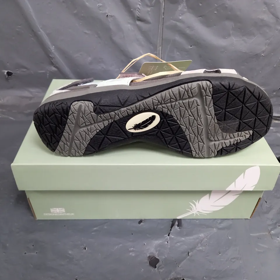 BOXED PAIR OF WOMENS SUEDE MULTI SANDALS SIZE 7