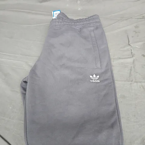 ADIDAS FLEECED JOGGERS - SIZE XL