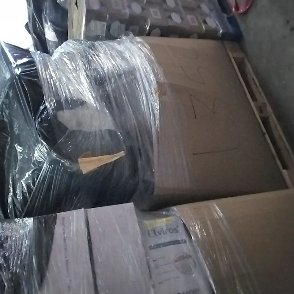 PALLET OF ASSORTED ITEMS INCLUDING LUXURIOUS MICROFIBRE DUVET, OHUHU ACOUSTIC PANELS STUDIO FOAM, NECK PILLOWS, SEAT CUSHION