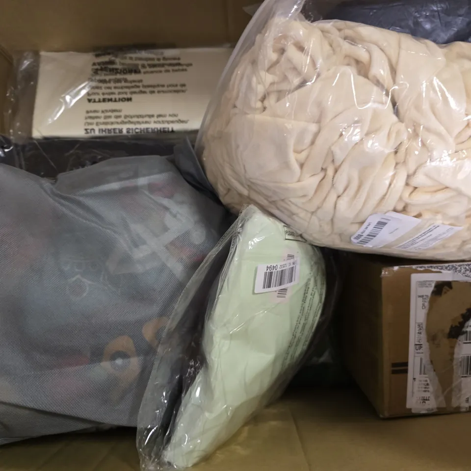 BOX OF APPROXIMATELY 8 ASSORTED BROKEN ITEMS TO INCLUDE - SALTER DIGITAL SCALE , A4 CARD ETC