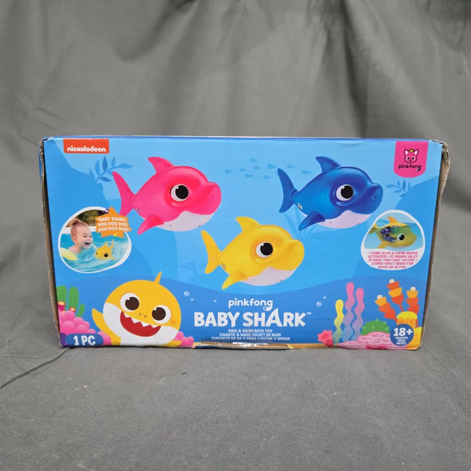 BABY SHARK SING AND SWIM BATH TOY