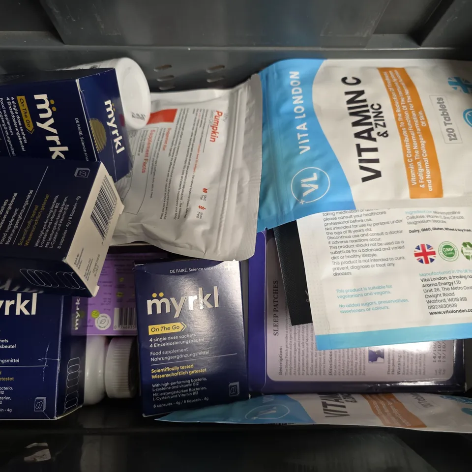 APPROXIMATELY 15 ASSORTED VITAMIN/HEALTH AID PRODUCTS TO INCLUDE VITA LONDON VITAMIN C & ZINC, NUTRITION GEEKS OMEGA 3, GLP-1 PATCHES, ETC - COLLECTION ONLY