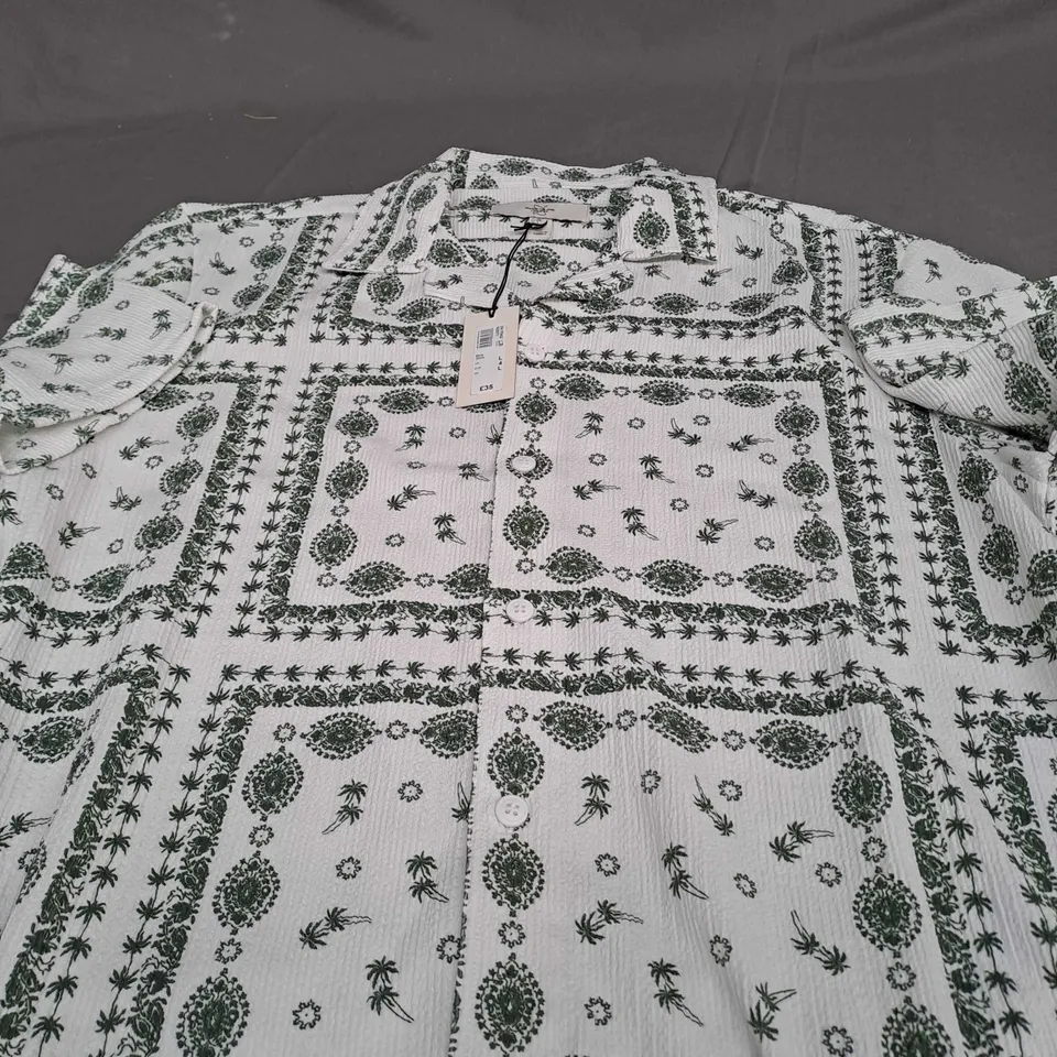 RIVER ISLAND WHITE SUMMER SHIRT - UK LARGE