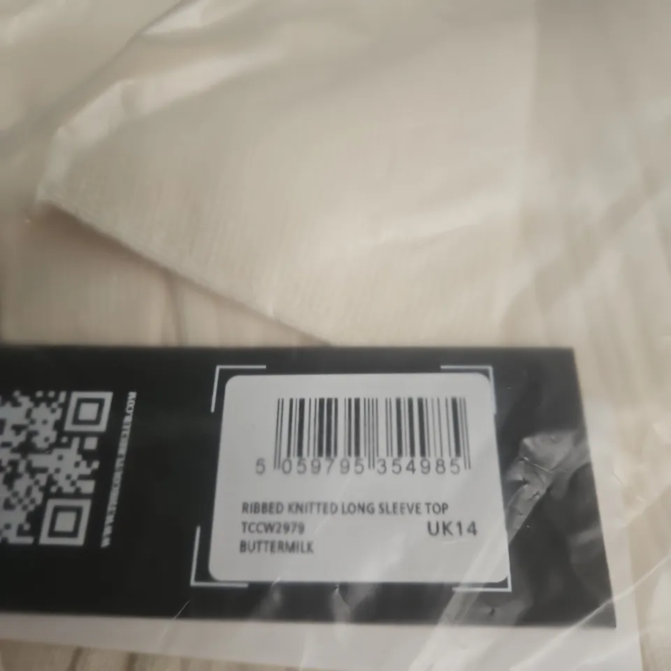 THE COUTURE CLUB RIBBED KNITTED LONG SLEEVE TOP – UK14, BUTTERMILK