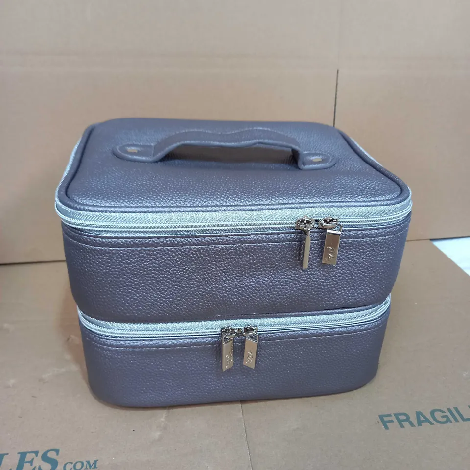 METALLIC MAKE-UP ORGANISER TWO TIER VANITY CASE