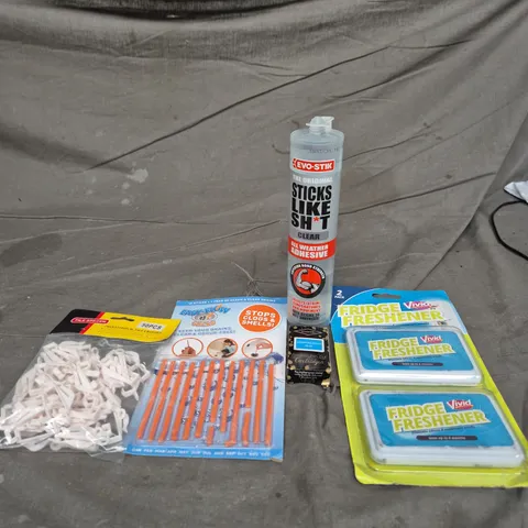 APPROXIMATELY 15 ASSORTED HOUSEHOLD ITEMS TO INCLUDE FRIDGE FRESHENERS, ALL WEATHER ADHESIVE AND EAST FLOW STICKS