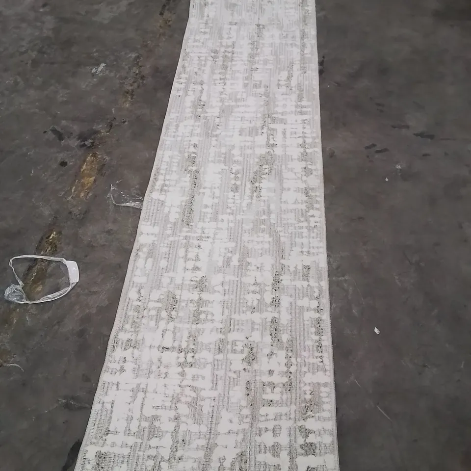 QUALITY DESIGNER AREA RUG - APPROXIMATELY 230X60CM