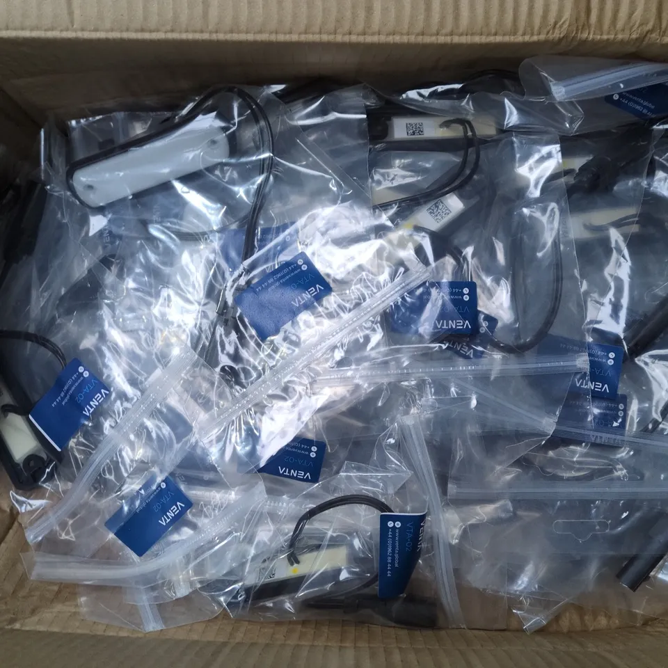 APPROXIMATELY 65 VTA-02 MARKER VEHICLE LIGHTS