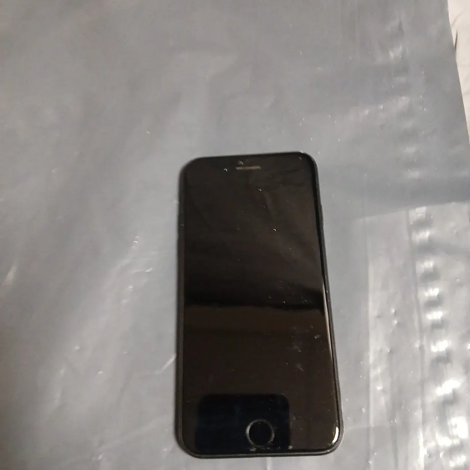 APPLE IPHONE SE – BLACK, BOXED 