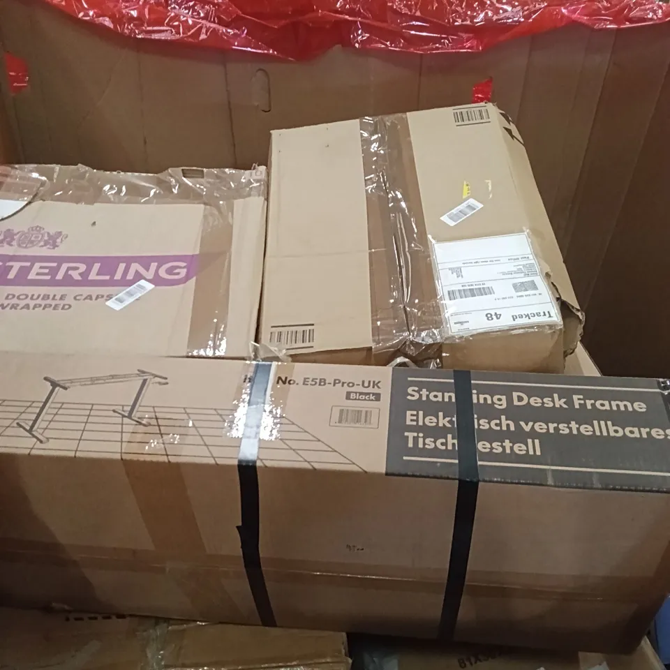 PALLET OF ASSORTED ITEMS INCLUDING - TOILET SEAT, TV HD, FISH TACKLE 