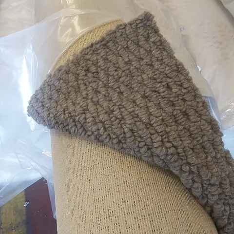 ROLL OF QUALITY FOUNDATIONS TOLLYMORE CARPET -  3.5 x 4m