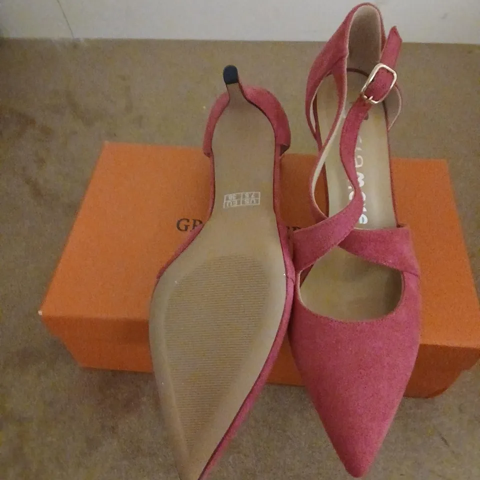 GRACE PINK SUEDE POINTED-TOE SANDALS WITH ANKLE STRAP – WOMEN'S SIZE EU 38