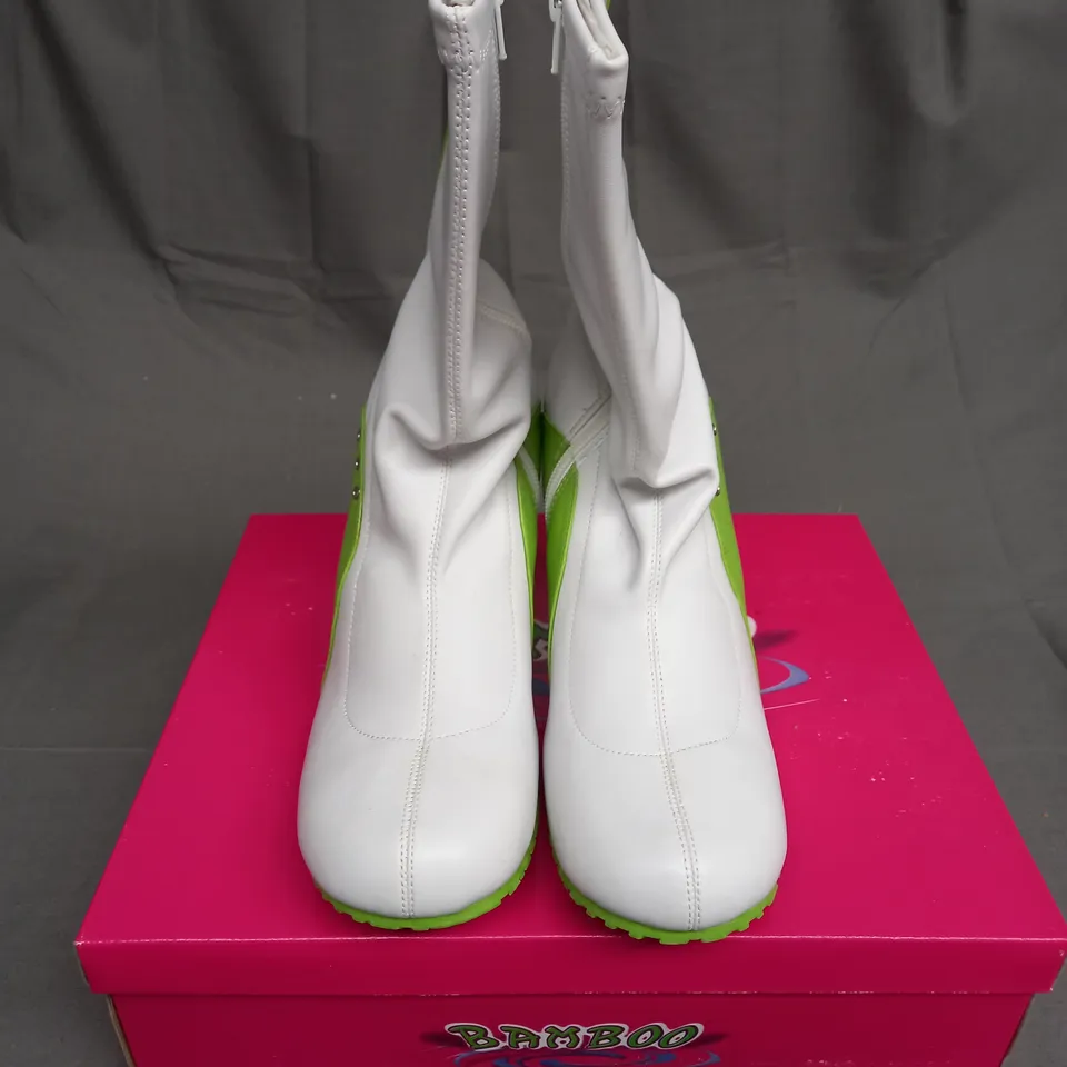 BOXED BAMBOO LEATHER BALLER HIGH HEEL SHOES IN GREEN AND WHITE SIZE 10