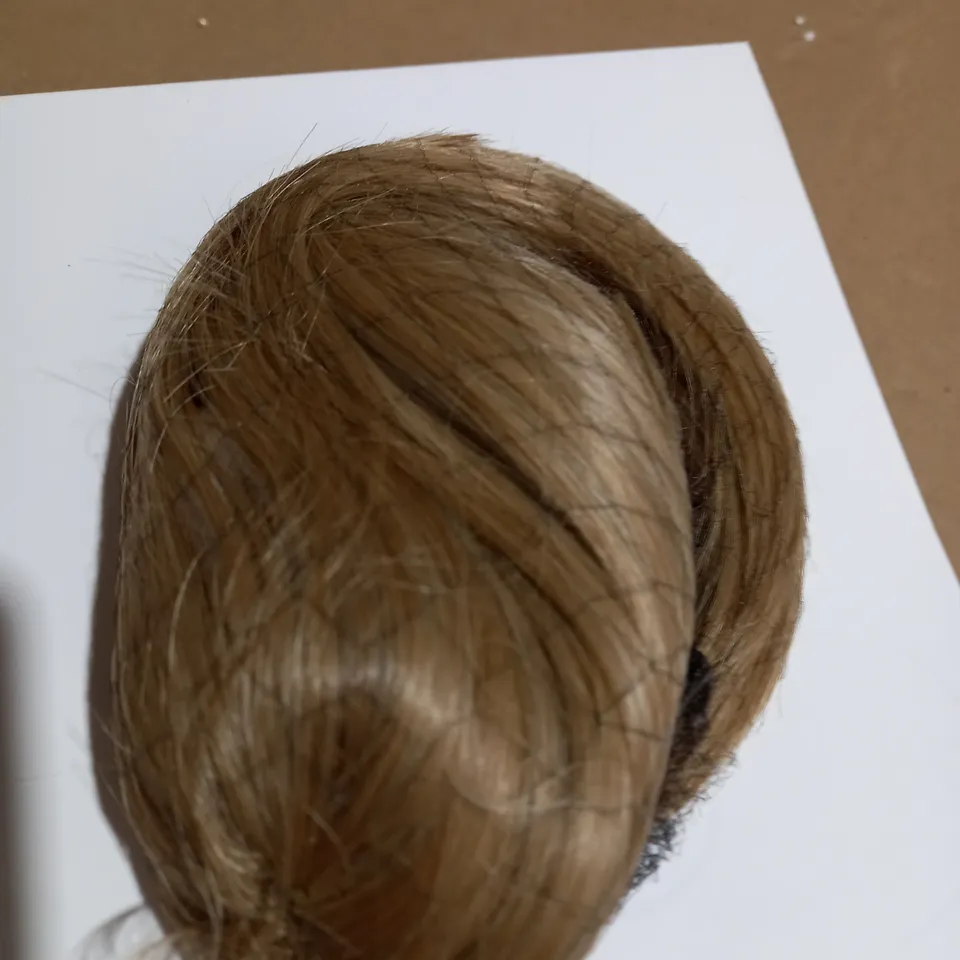 EASILOCKS EASY CLIP IN FRINGE SAND AND VANILLA