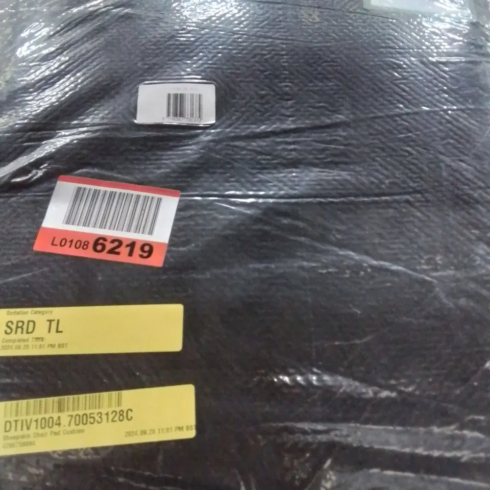 BAGTED SHEEPSKIN CHAIR PAD CUSHION 