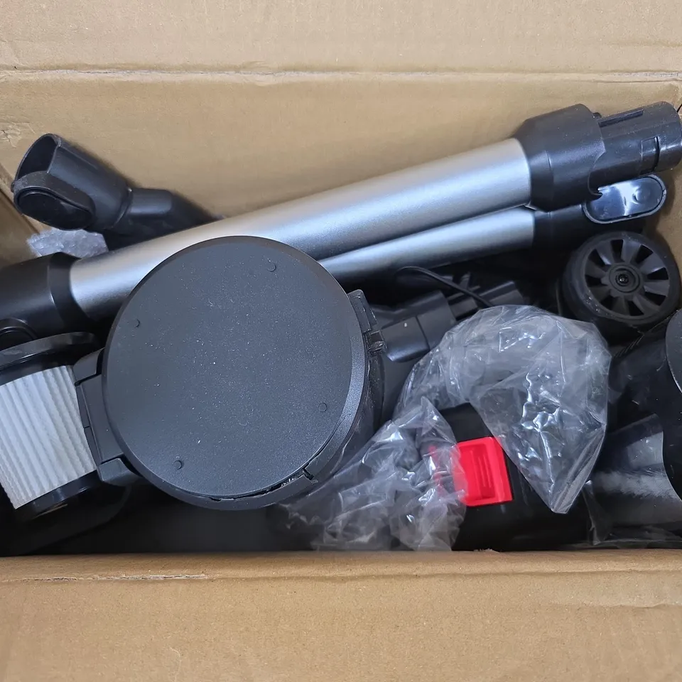 CORDLESS VACUUM CLEANER WITH ATTACHMENTS 