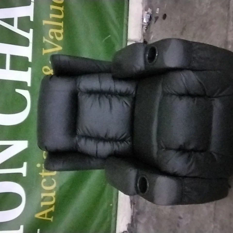 QUALITY DESIGNER BLACK LEATHER POWER RECLINER ARMCHAIR WITH CUPHOLDERS