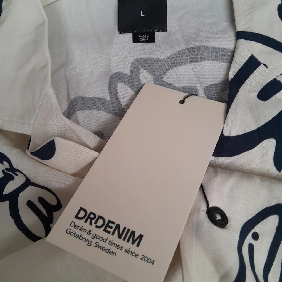 DR DENIM AROUND THE WORLD MADI SHIRT IN BONE - LARGE