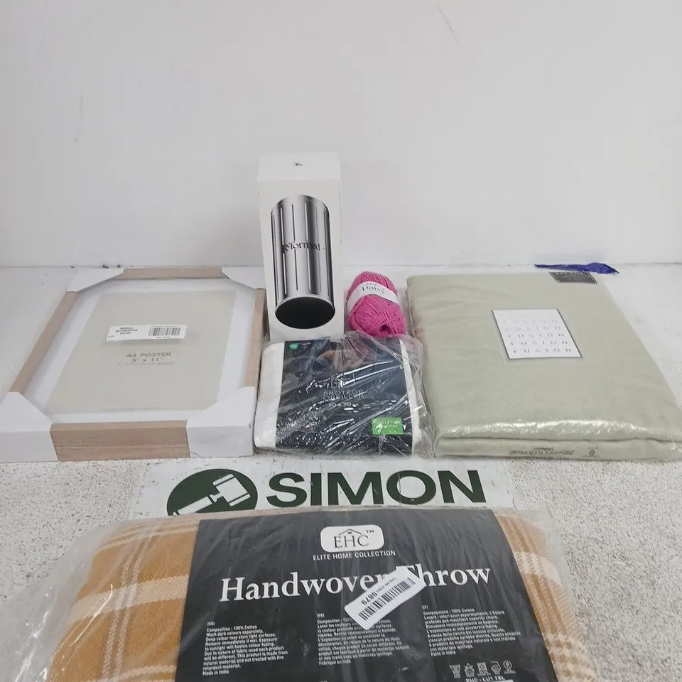 BOX OF APPROXIMATELY 10 ASSORTED ITEMS INCLUDING FUSION DIM OUT EYELET CURTAINS, ELITE HOME COLLECTION HANDWOVEN THROW AND SOME DROPS DAISY MERINO WOOL