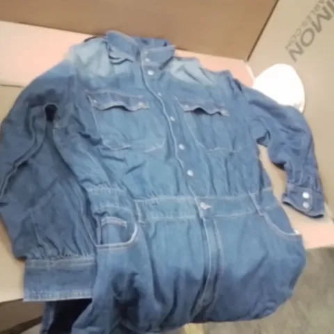 BOX CONTAINING APPROXIMATELY 20 BRAND NEW SIMPLE BE MIDNIGHT WASH DENIM BODYSUIT 
