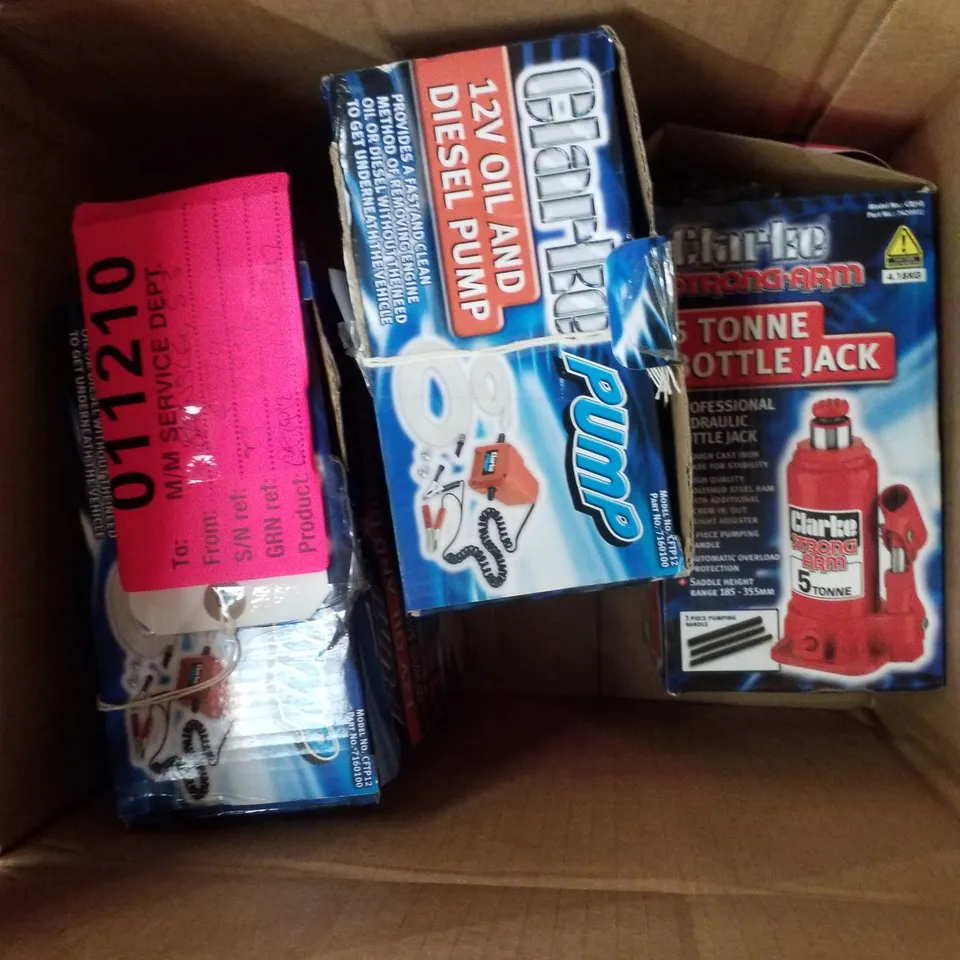 PALLET CONTAINING 3 SCRAP ITEMS INCLUDING 2 12V OIL AND DIESEL PUMPS & 5 TONNE BOTTLE JACK