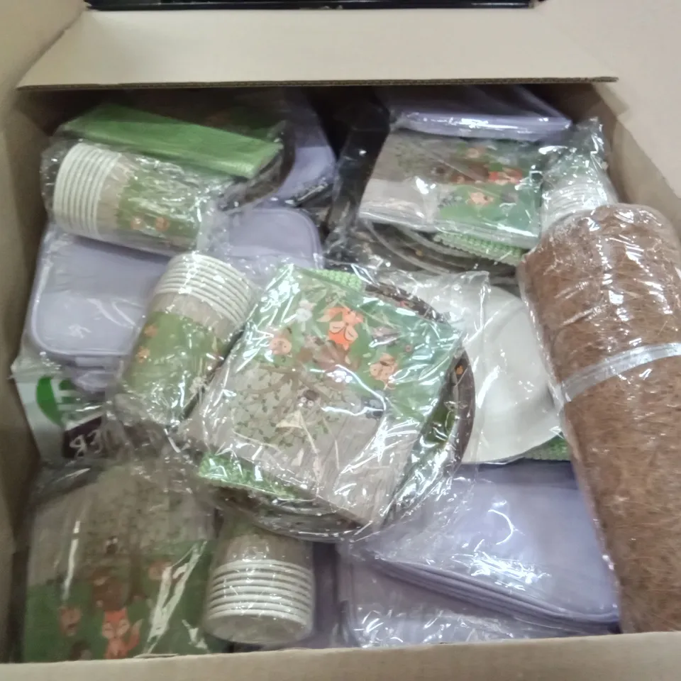PALLET OF ASSORTED ITEMS INCLUDING YOINS GREY DRESS, RAVINTE CABINET HARDWARE, 8-9" TABLET BAG, COCO LINER ROLL, PRESS CLOAK DINOSAURS