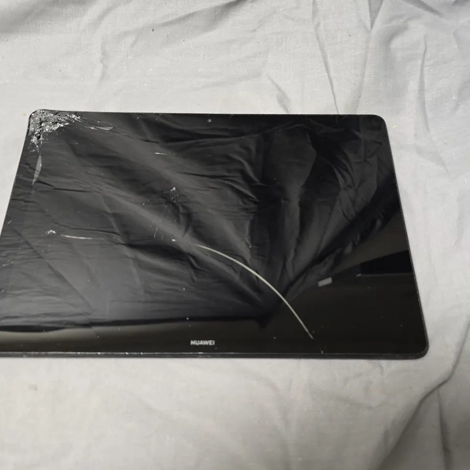HUAWEI TABLET AGS2-W09 – BLACK, SCREEN CRACK