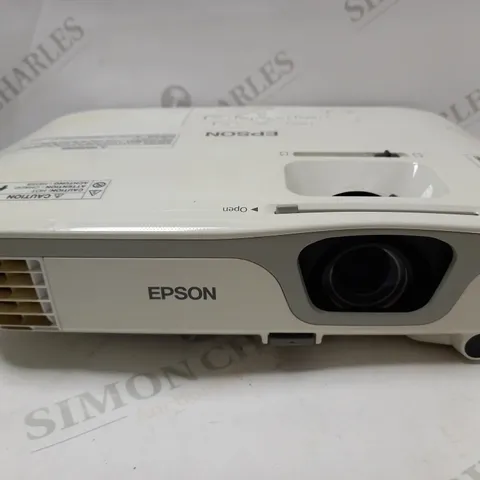 EPSON H435B LCD PROJECTOR