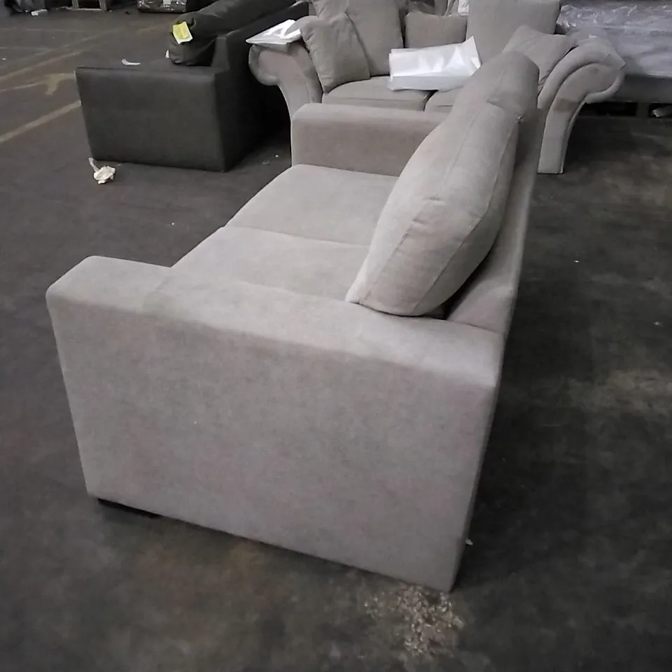 QUALITY DESIGNER SEVILLE 2 SEATER SOFA (1 LEG MISSING)