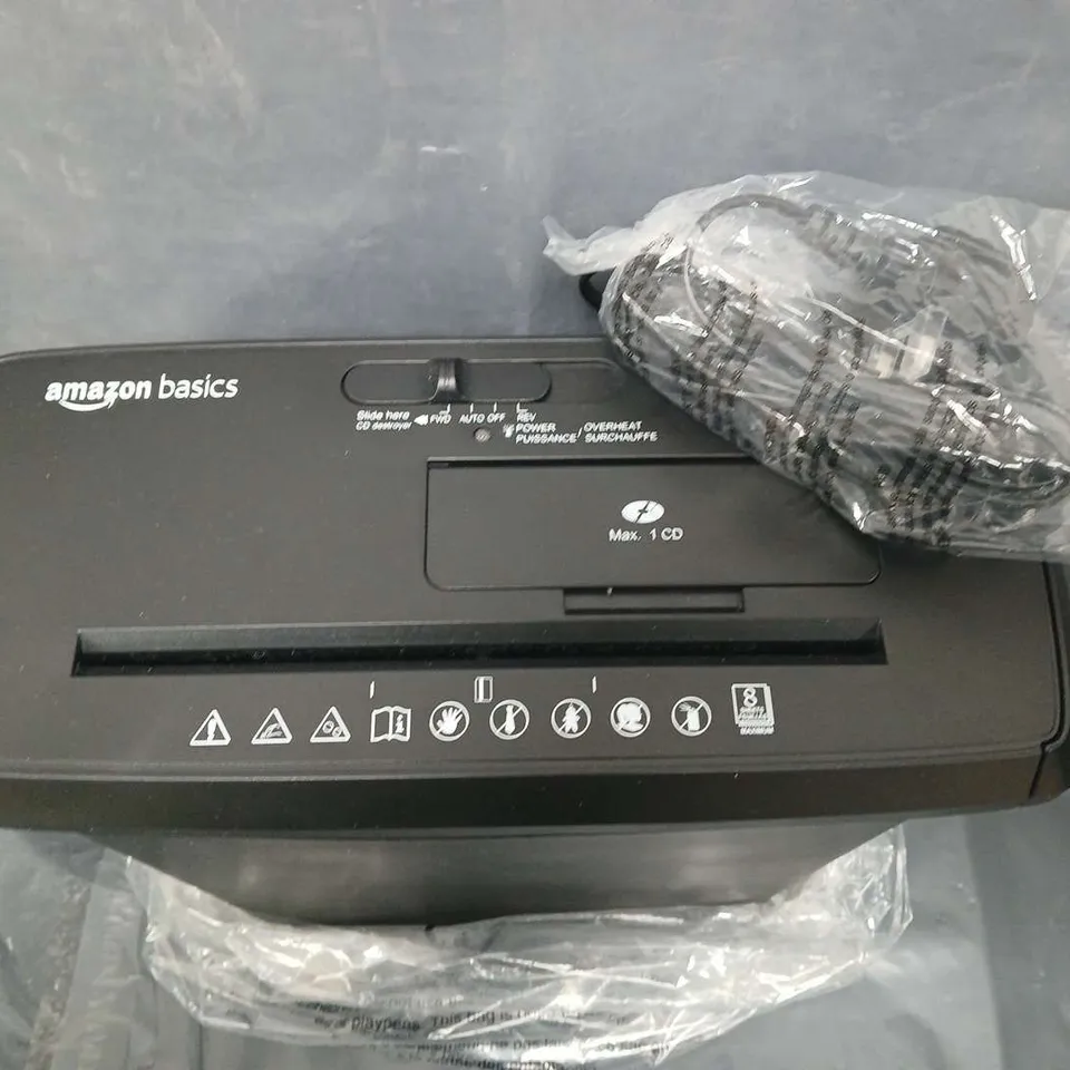 AMAZON BASICS A4 SHREDDER