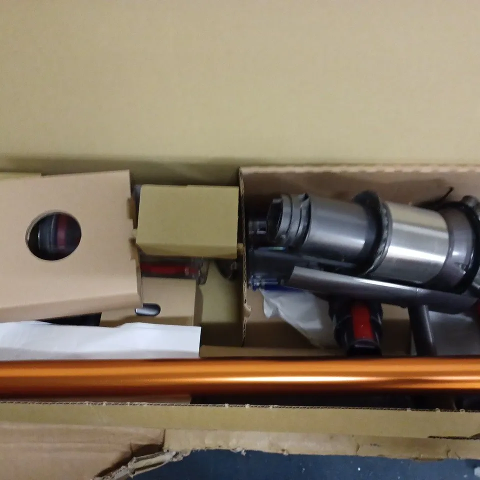 DYSON SV12 VACUUM CLEANER 