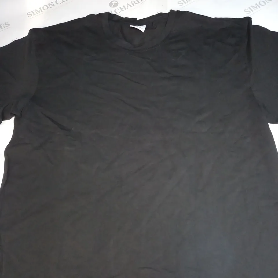 GYMSHARK TRAINING T-SHIRT SIZE M