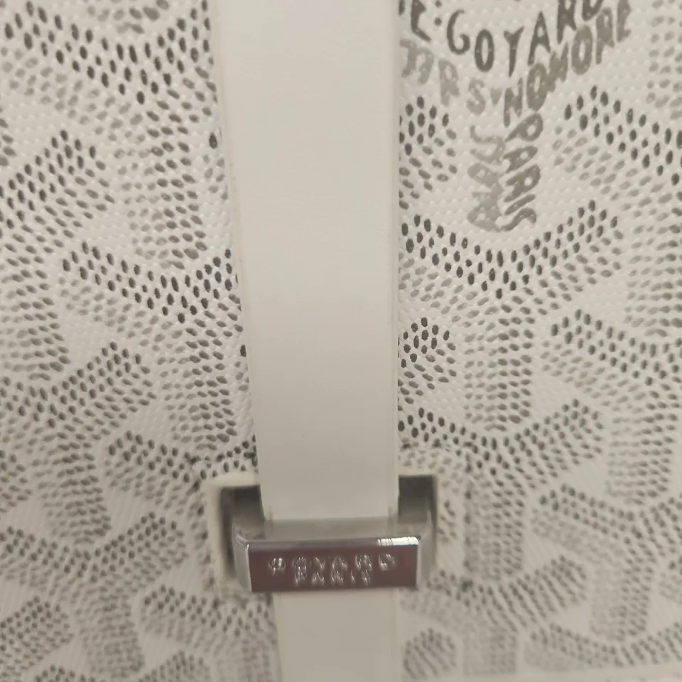 GOYARD WHITE CROSSBODY BAG WITH ALL-OVER LOGO PRINT