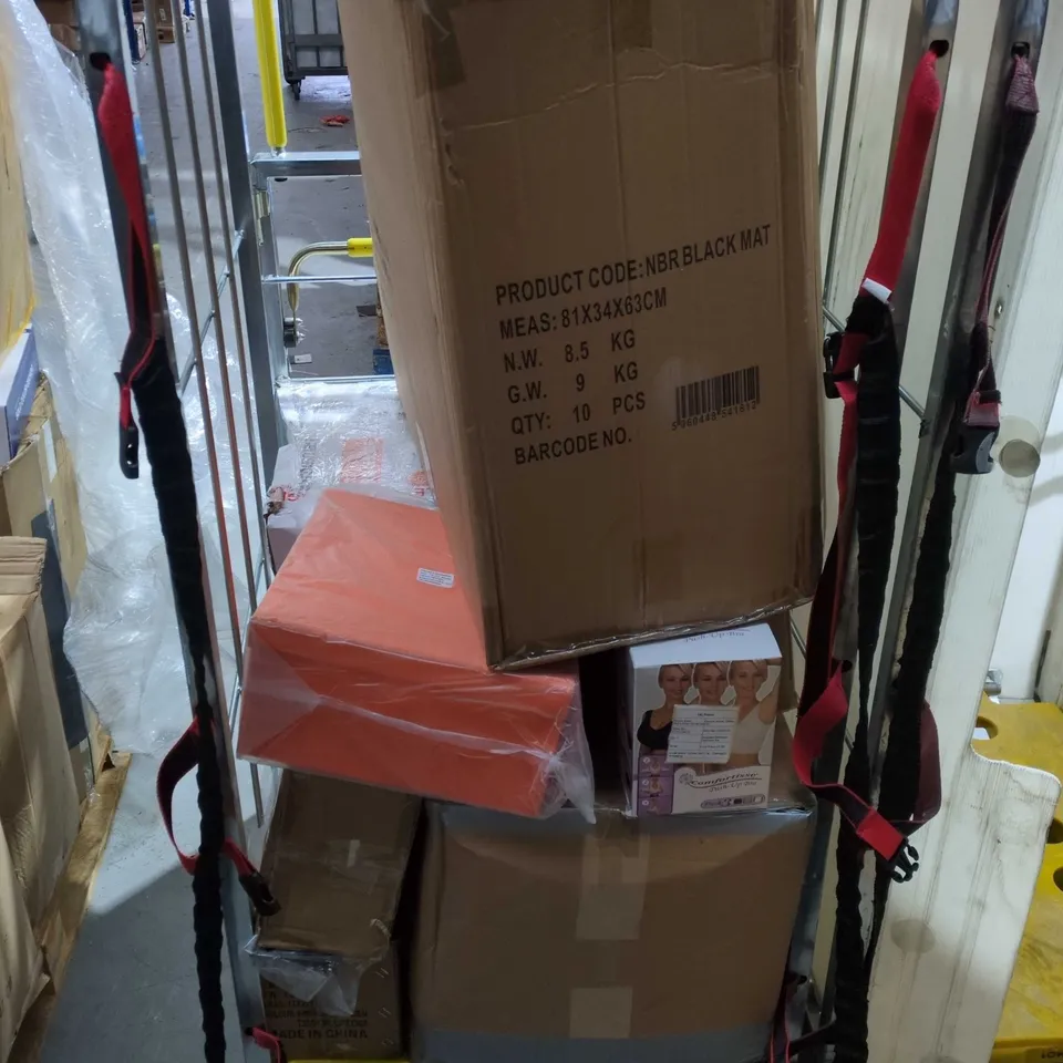 CAGE OF APPROXIMATELY 15 ASSORTED HOUSEHOLD ITEMS 