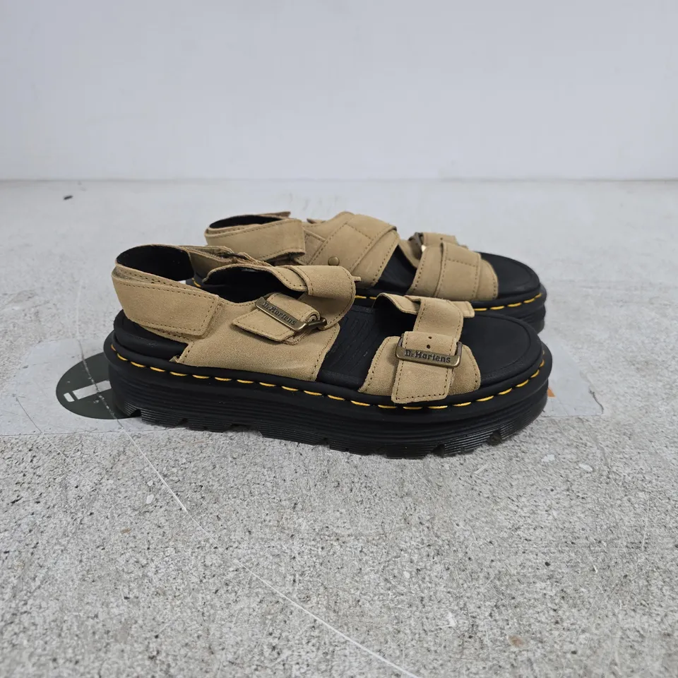 DR MARTENS SANDALS UK 7 UNBOXED