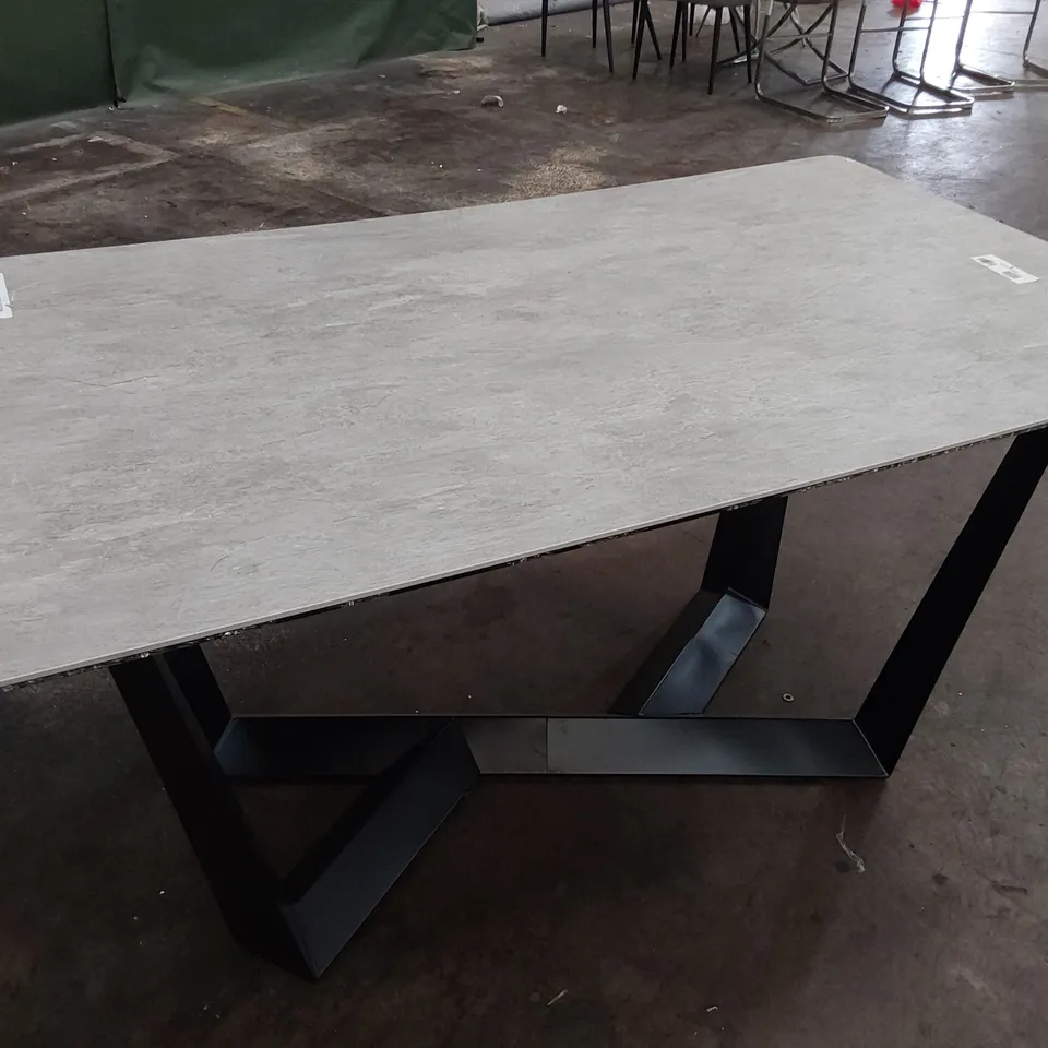 DESIGNER RECTANGULAR CONCRETE EFFECT DINING TABLE WITH GLASS UNDERNEATH (DAMAGED) 