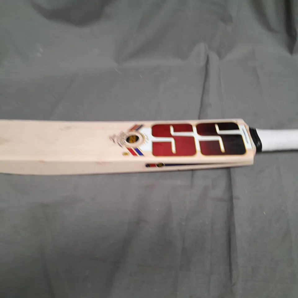 KASHMIR WILLOW CRICKET BAT - COLLECTION ONLY