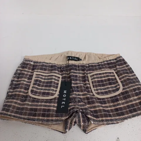 MOTEL WOMEN'S SEQUIN-EMBELLISHED CHECKERED SHORTS – SIZE M