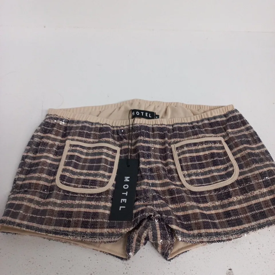 MOTEL WOMEN'S SEQUIN-EMBELLISHED CHECKERED SHORTS – SIZE M